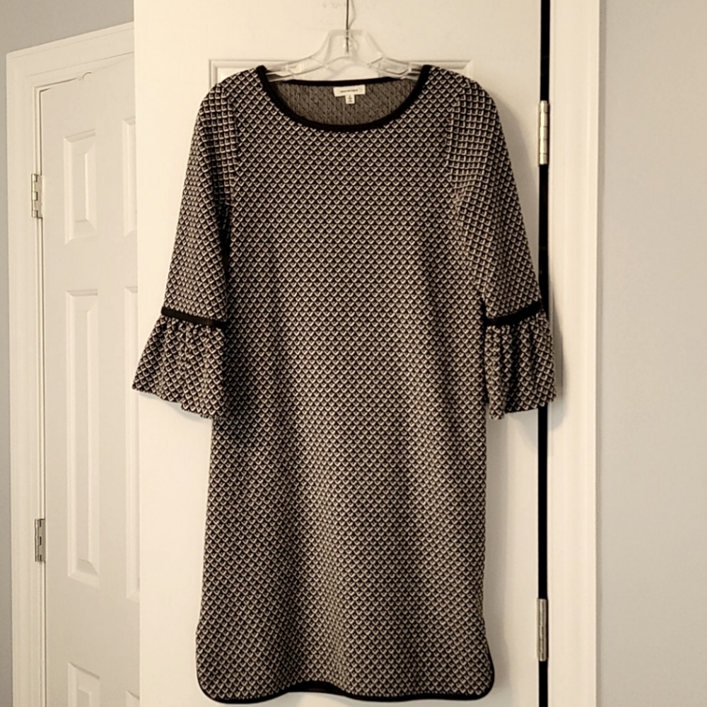 Max Studio mini dress fluted sleeves Sz S